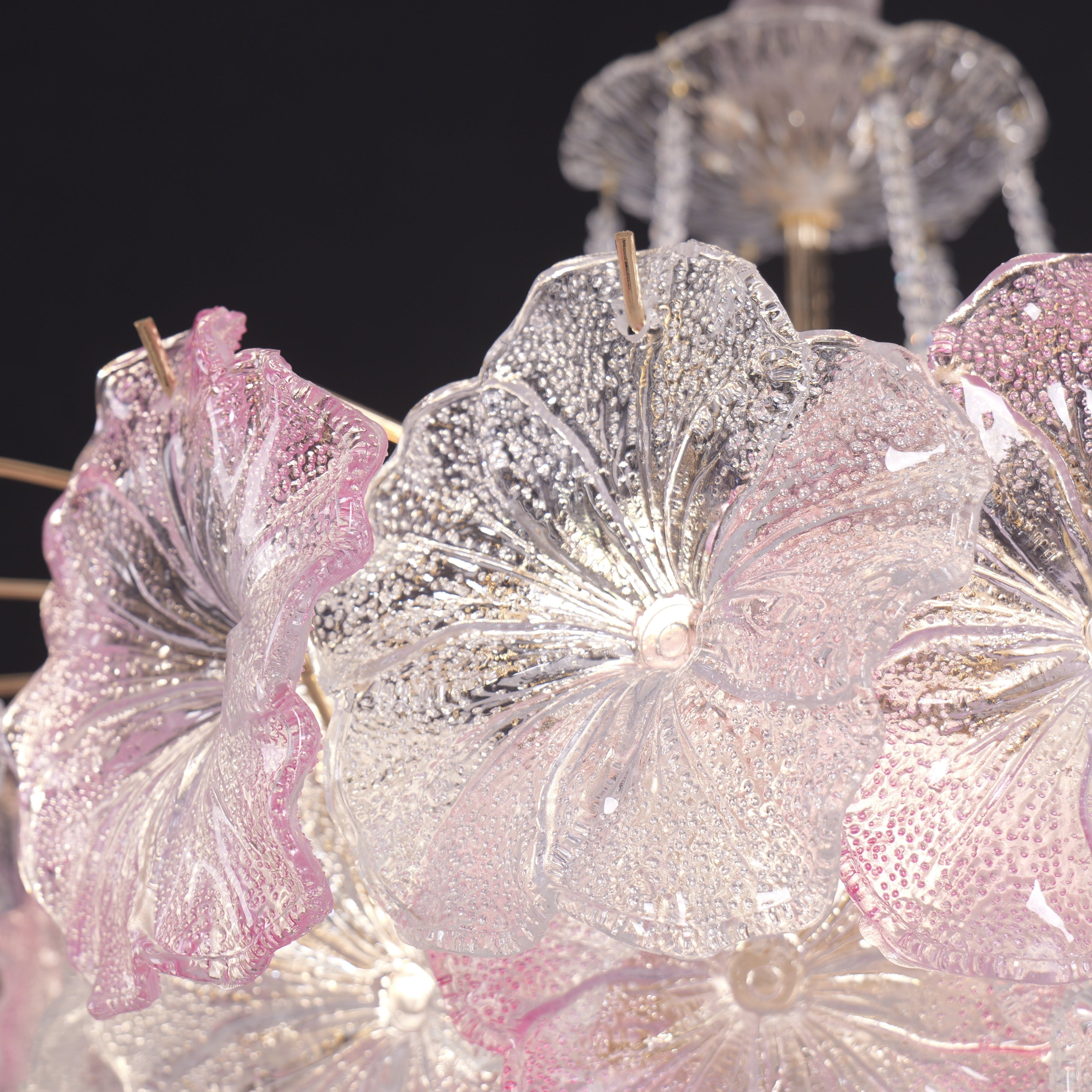 arvia-elegant-glass-chandelier-with-adjustable-hanging-length