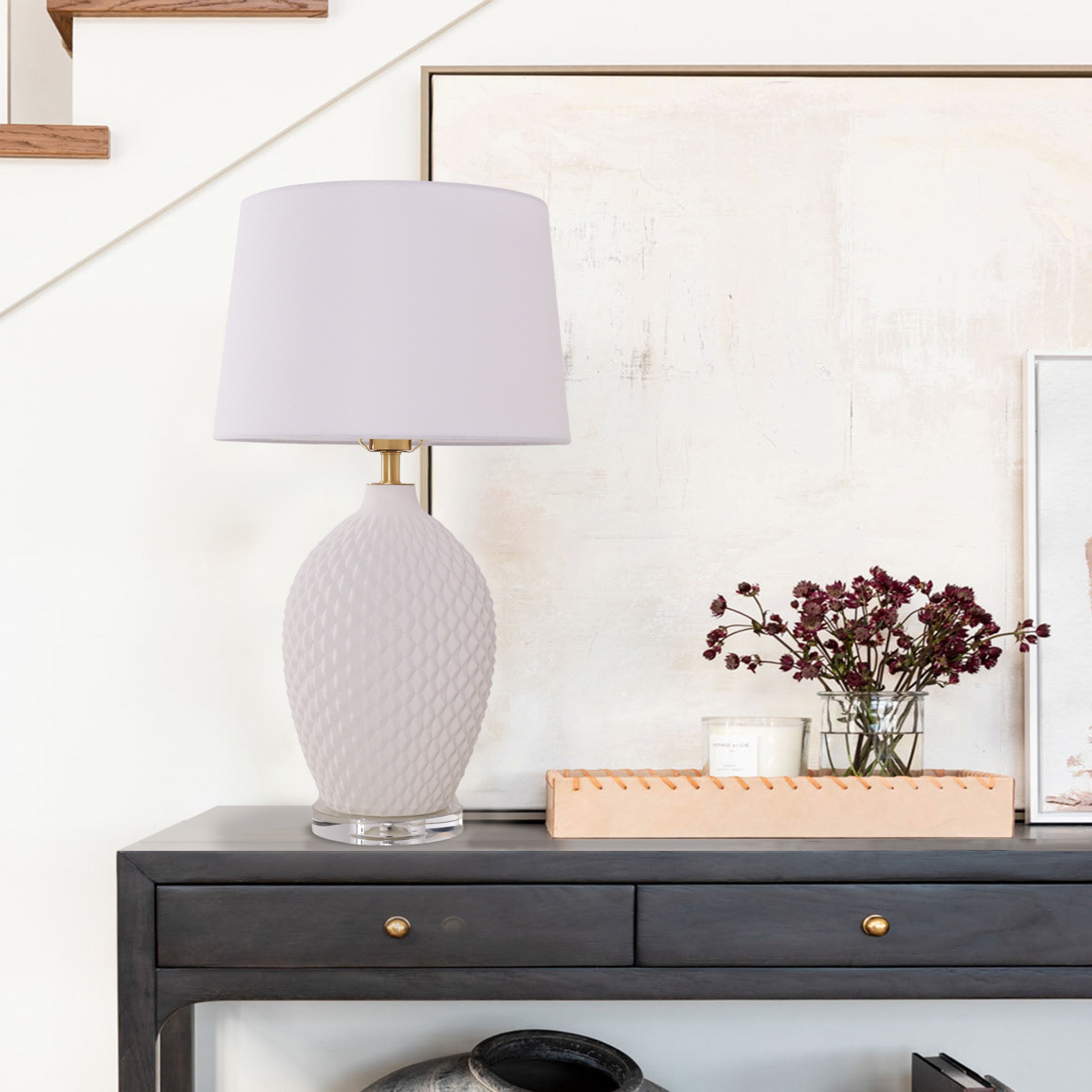 3d-pure-white-diamond-embossed-relief-pattern-ceramic-table-lamp