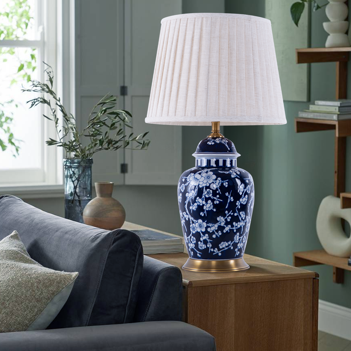 vintage-floral-ceramic-table-lamp-with-brass-base-and-fabric-shade