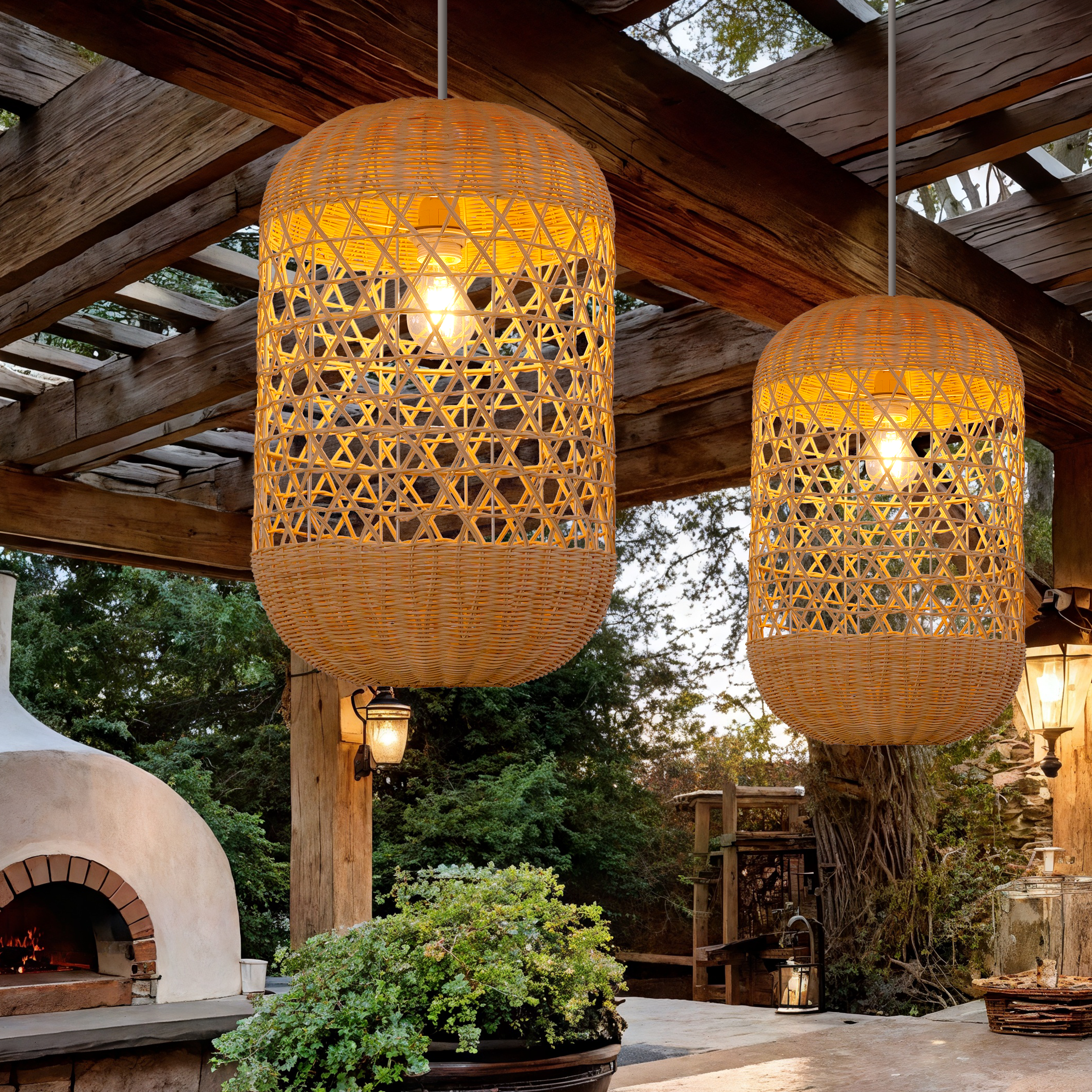 japanese-capsule-shaped-rattan-pendant-light