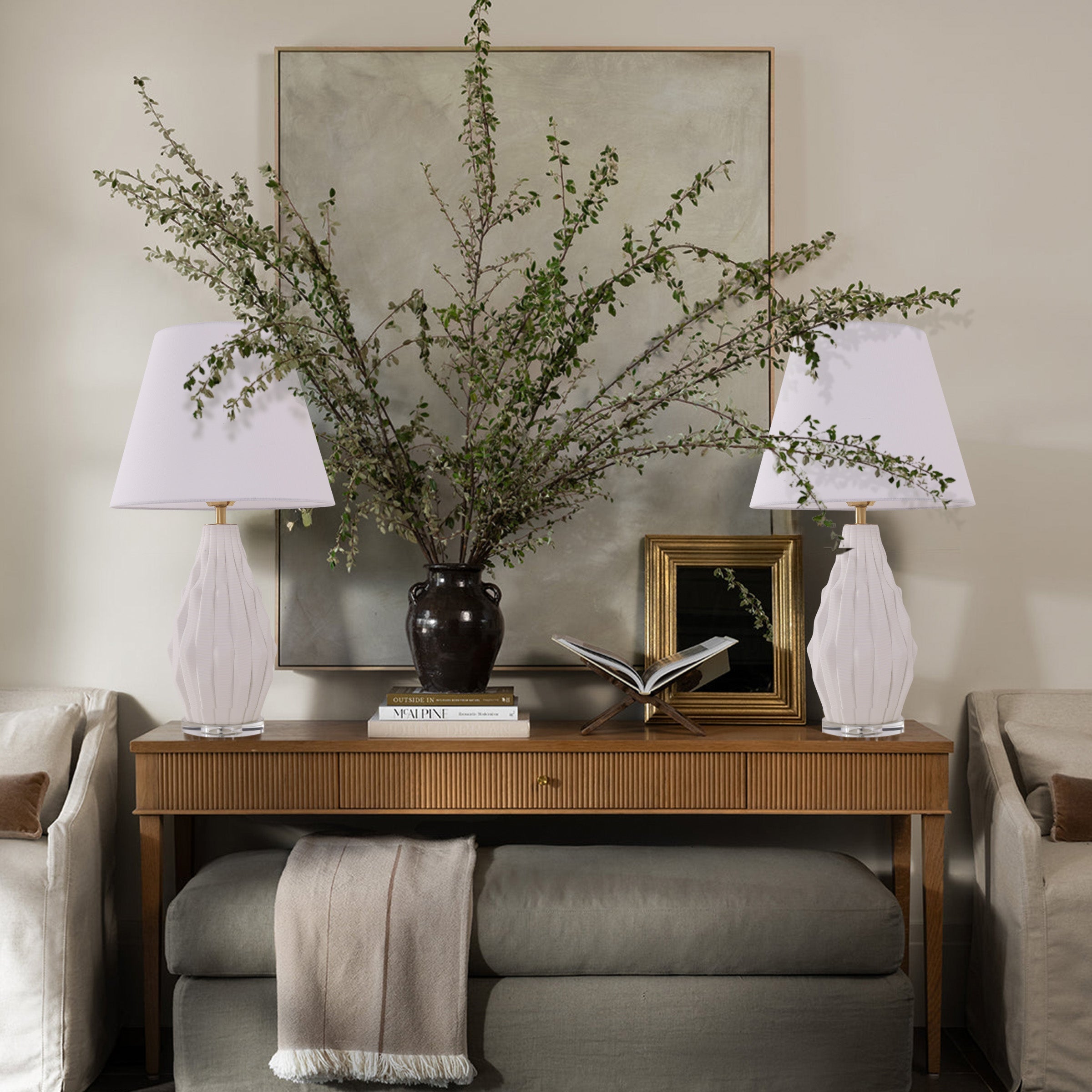 3d-pure-white-polygonal-textured-ceramic-table-lamp-with-fabric-shade