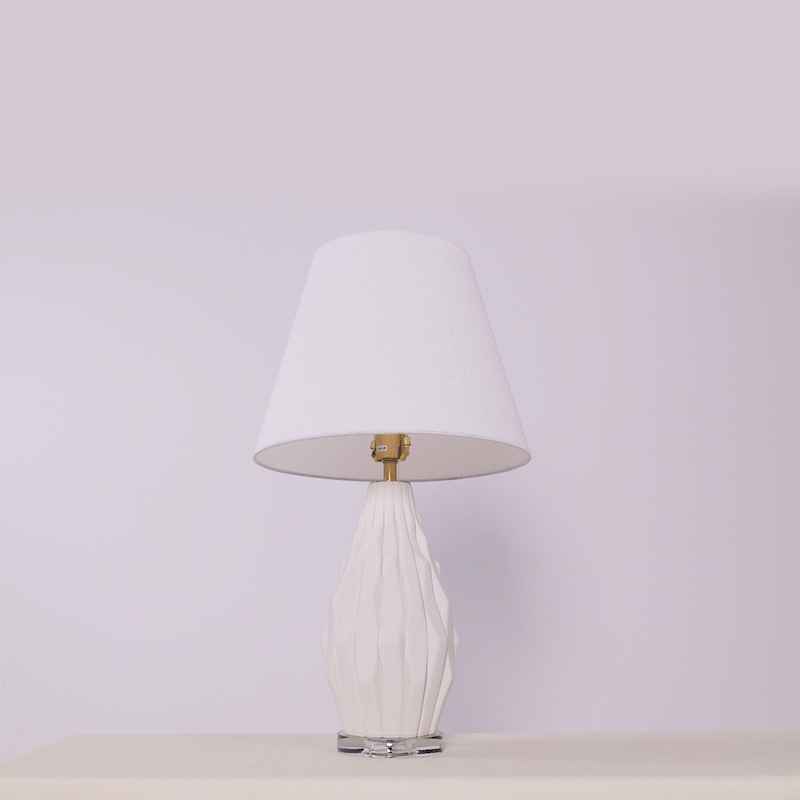 3d-pure-white-polygonal-textured-ceramic-table-lamp-with-fabric-shade