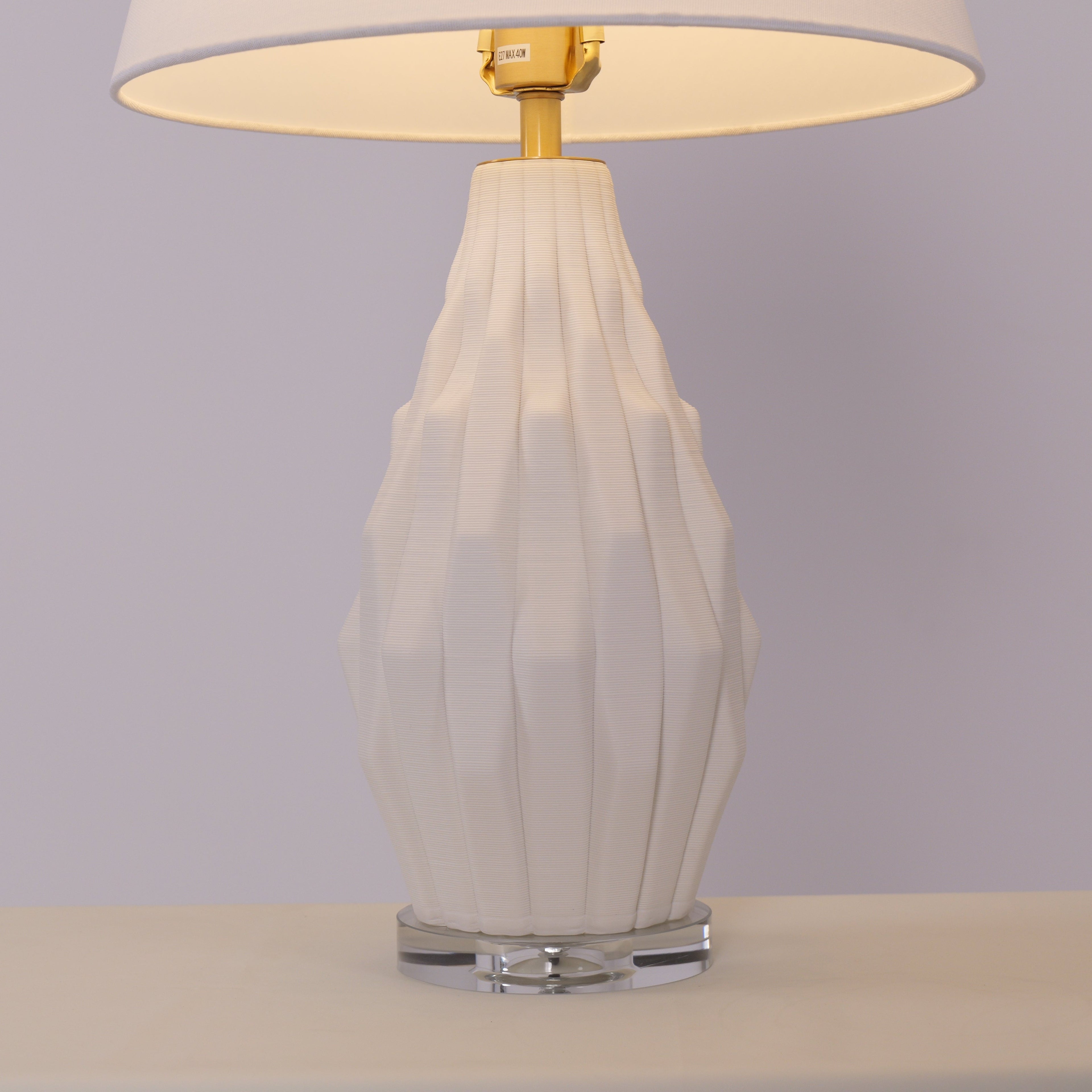 3d-pure-white-polygonal-textured-ceramic-table-lamp-with-fabric-shade