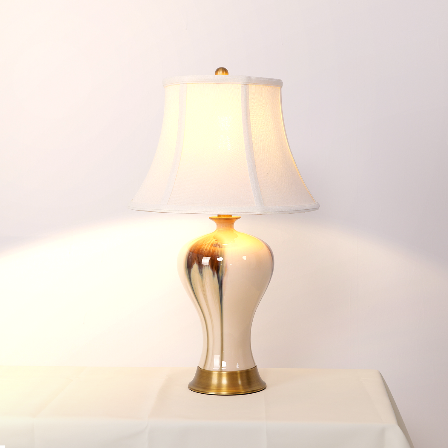 black-gold-gradient-glazed-ceramic-table-lamp-vase-lamp